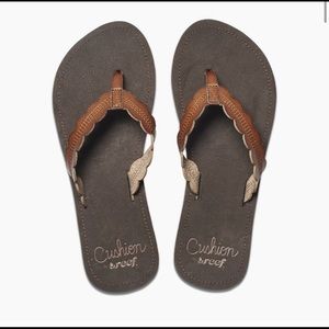 NWOT Women's ReeF Cushion Celine Flip Flop